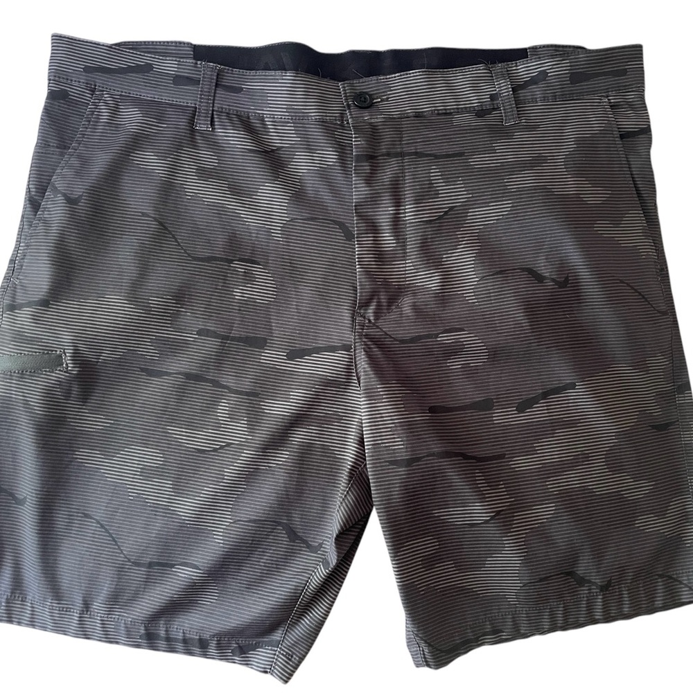 Hawke & Co Size 40 Men's Gray Camouflage performance Shorts